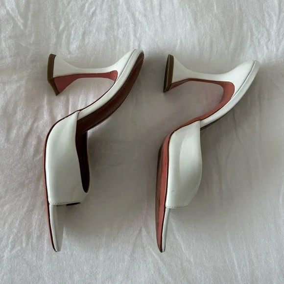 Amina Muaddi White Pointed Heel Patent Leather Mules Sandal Block Heels Wedding - Picture 11 of 12